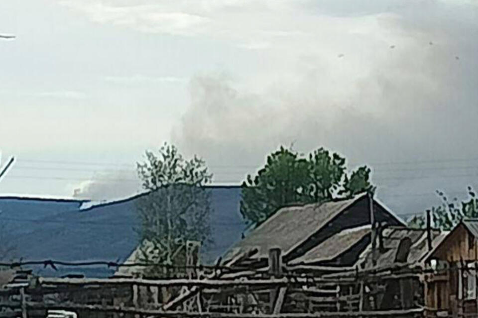 Сопка пылает рядом с Карповкой