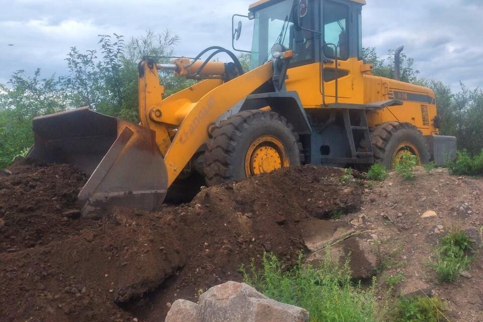 Военные предоставили технику для укрепления берегов в Чите