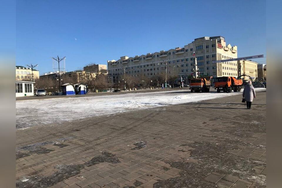 Ледовые городки начали разбирать в Чите