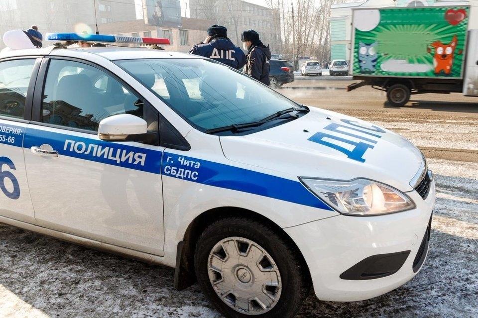 Пьяный водитель пытался подкупить инспекторов ДПС в Забайкалье