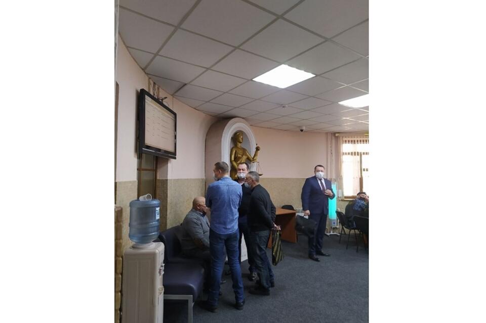 Бывший сити-менеджер Кузнецов ожидает начала заседания суда: Под арест домой или в СИЗО