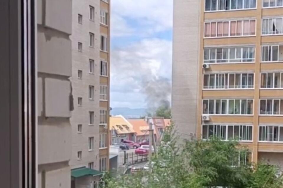 Мусор горит на улице Богомягкова