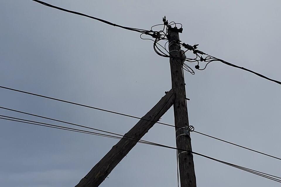 Пенсионеров-инвалидов из села Шелопугино лишили электричества из-за долгов