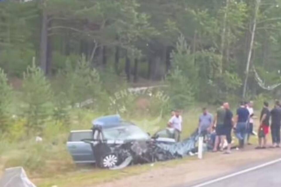 Тройное ДТП с легковушками и фурой произошло в Забайкалье