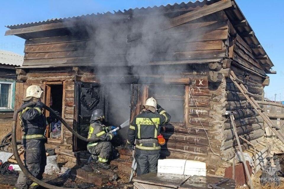 Мужчина погиб на пожаре в Борзе (18+)