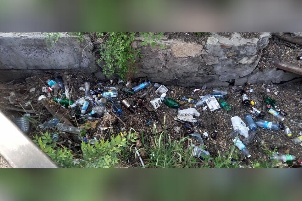 Читинцы забросали мусором ливнёвку