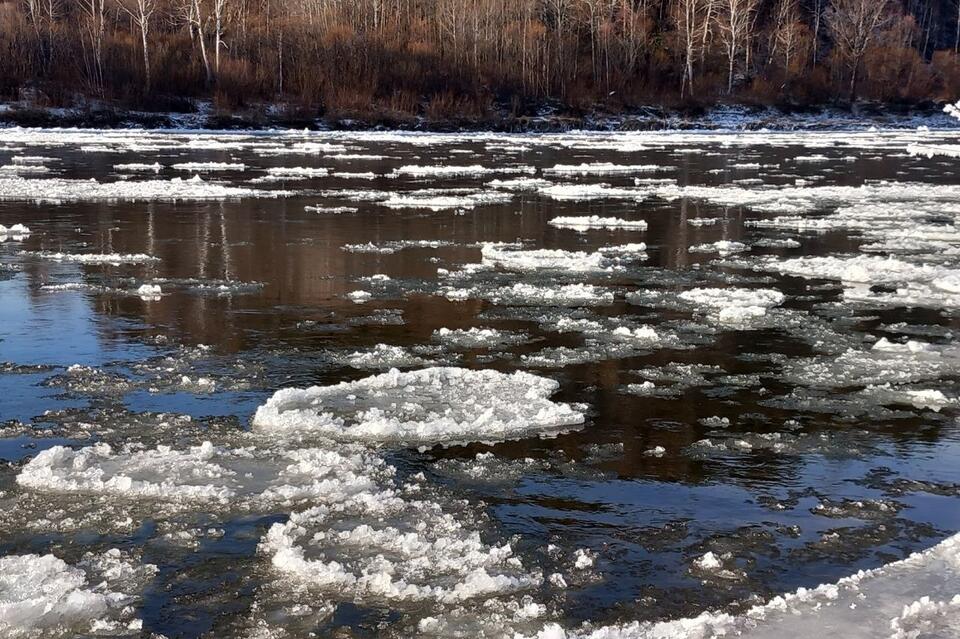 Сотрудники МЧС призывают забайкальцев не выходить на лед