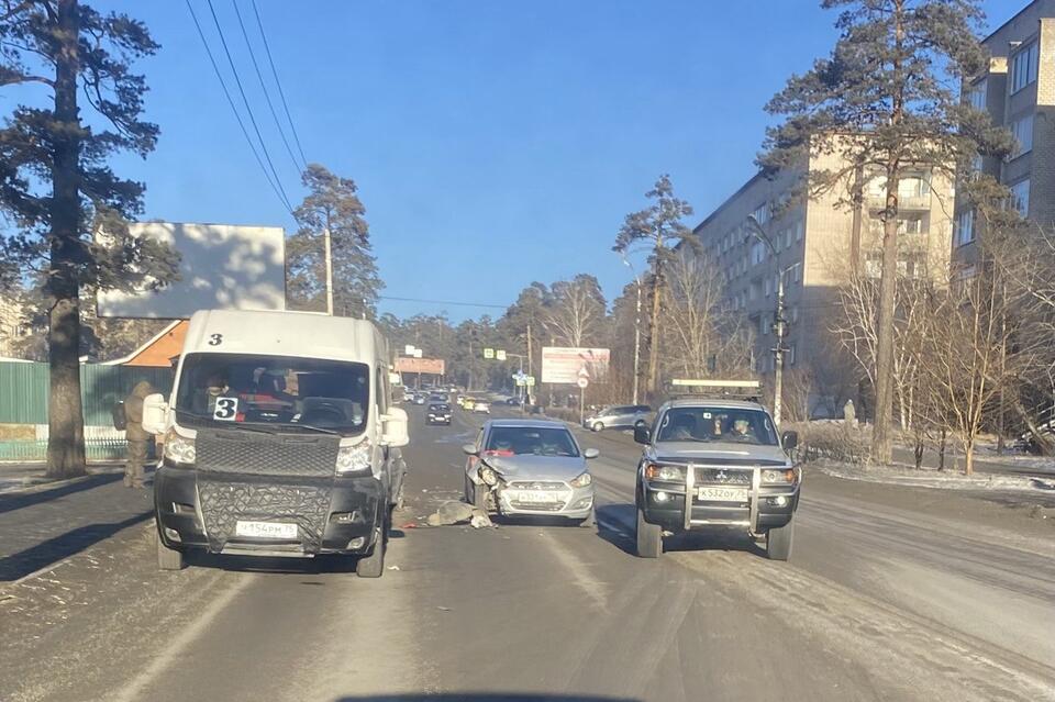 Тройное ДТП произошло в центре Читы
