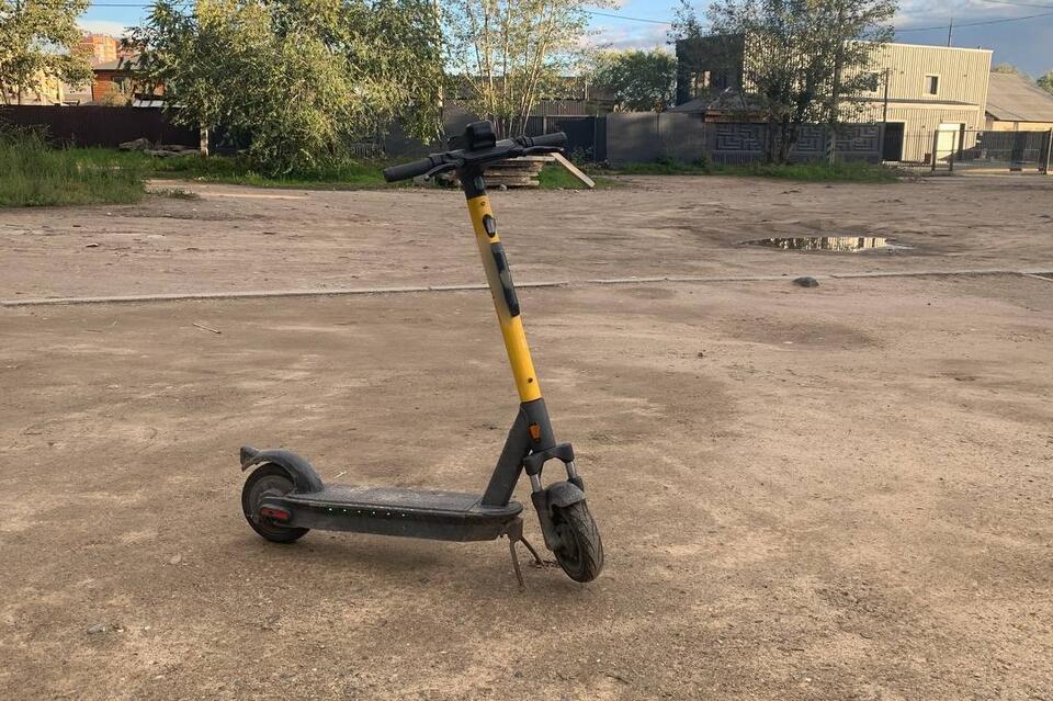 В России предложили обязать водителей электросамокатов получать права