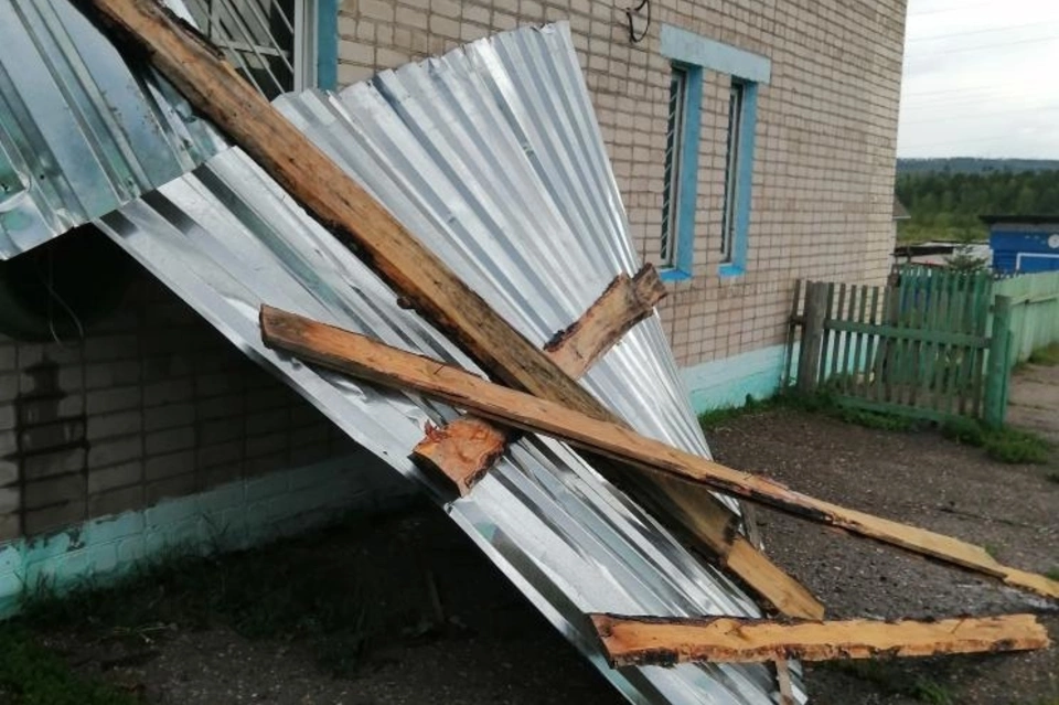 В школе Читинского района Забайкалья уже почти месяц нет крыши