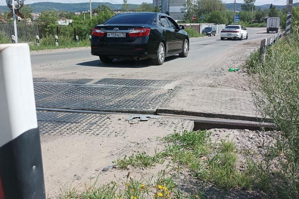 В Чите на ж/д переезде выявлены нарушения условий эксплуатации