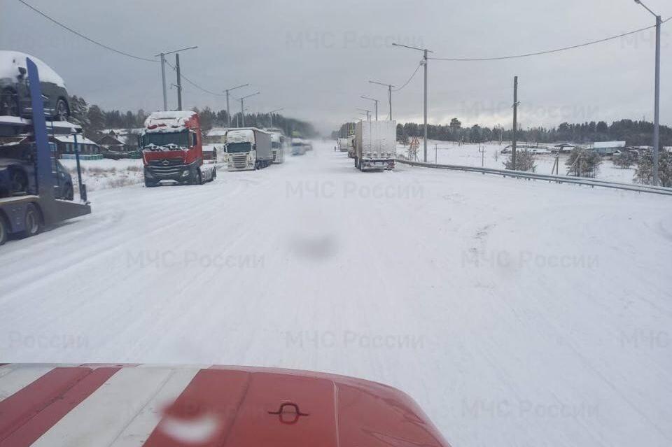 Спасатели дежурят на опасном участке трассы в Забайкалье