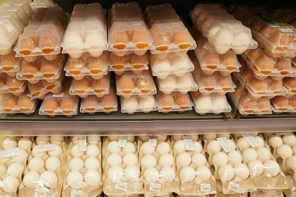 Удар по яйцам: прокуратура Красночикойского района заставила снизить цены