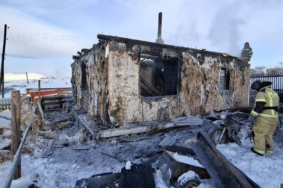 В Забайкалье мужчина сгорел при пожаре в частном доме