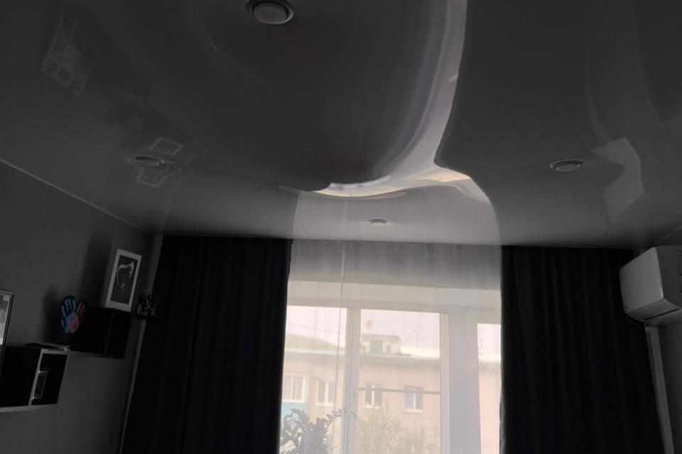 Водный пузырь угрожает жителям квартиры