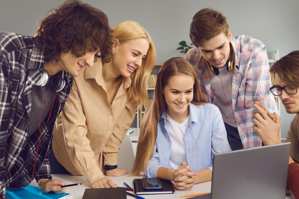 Первое сентября на «отлично»: РСХБ помогает родителям собрать детей в школу