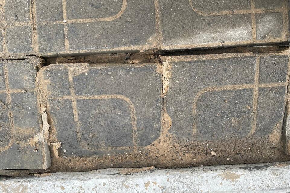 «Где 16 миллионов рублей?» — жители Борзи шокированы благоустройством двора