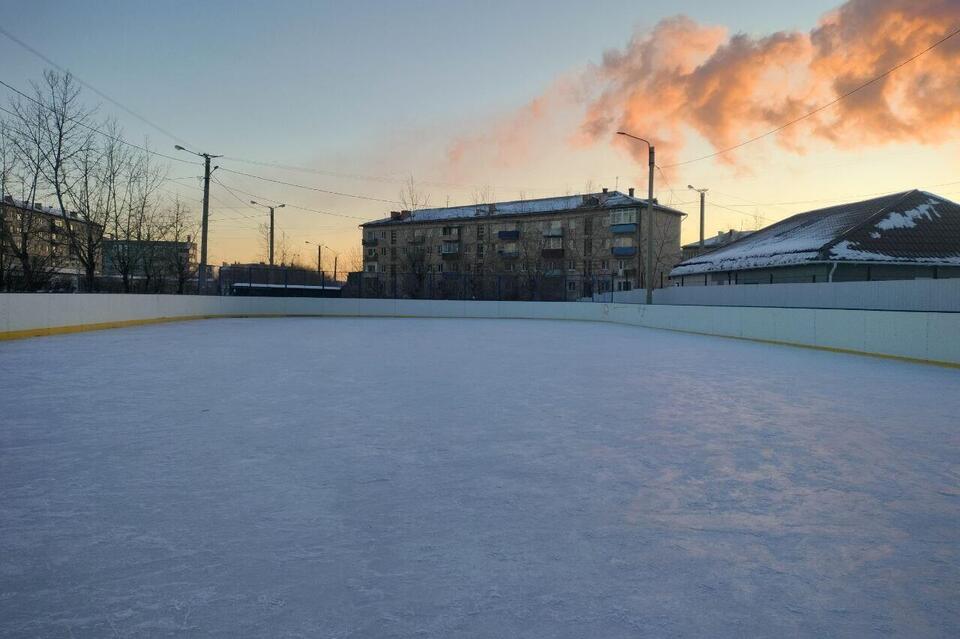 Хоккейные коробки начнут заливать в Чите