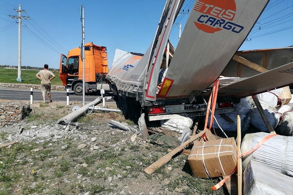Прокуратура организовала проверку аварии с грузовиком на ж/д переезде