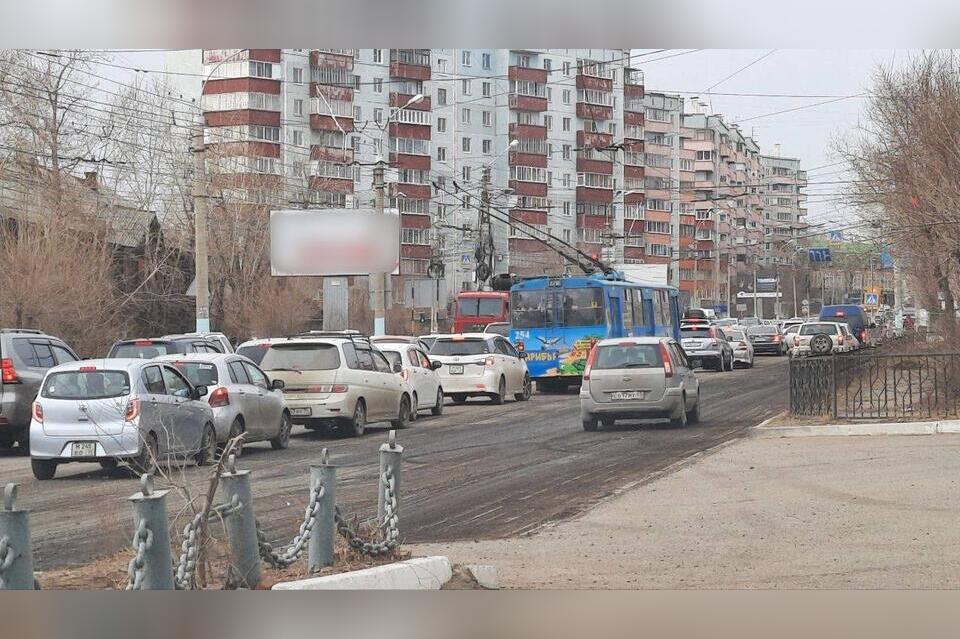 Дорожный ремонт на Шилова и Новобульварной спровоцировал пробки в Чите