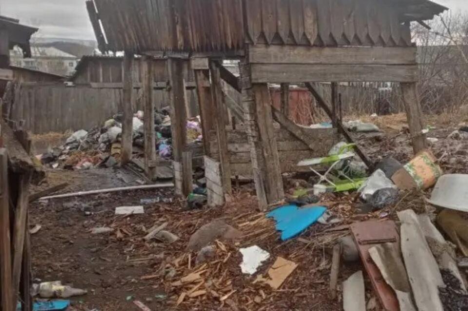 В центре Могочи растет стихийная свалка