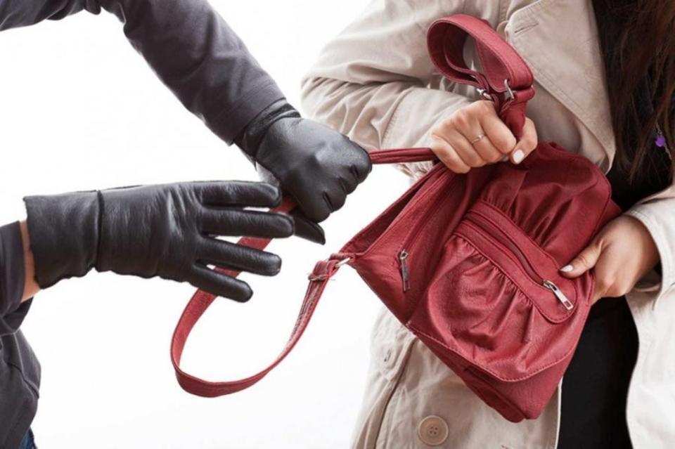 19-летняя читинка отбила свою сумку у грабителей
