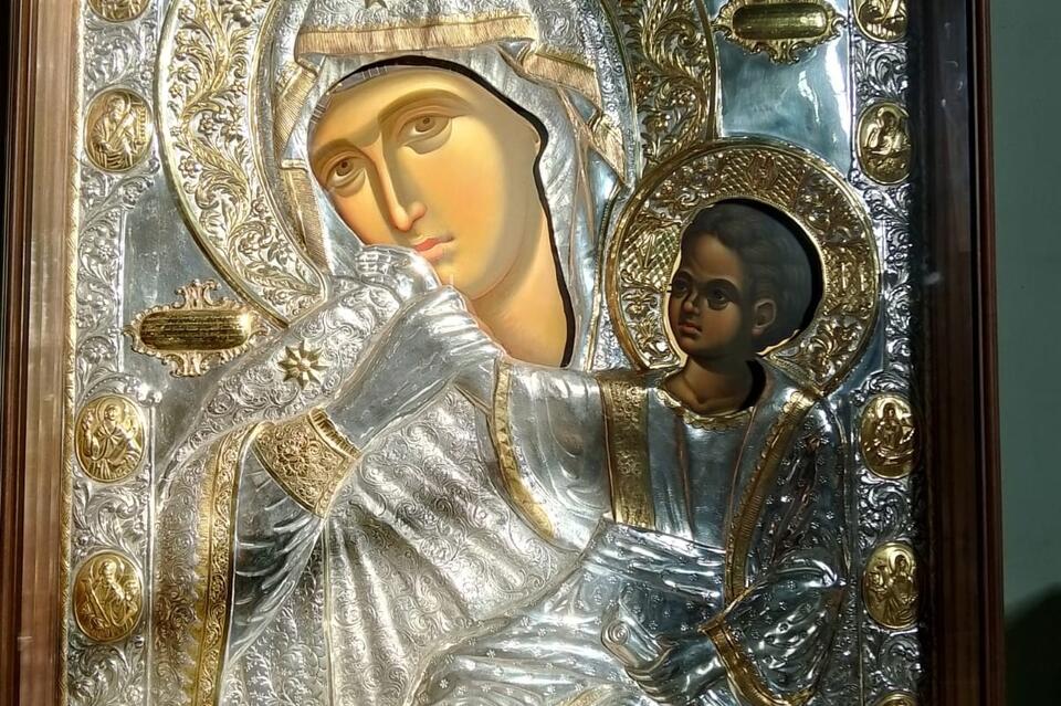 В Казанский собор доставили икону Богородицы «Отрада и Утешение»