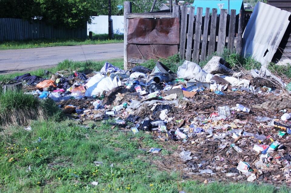 В Могоче замена контейнеров на мешки привела к мусорному коллапсу