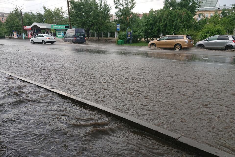 После дождя улицы Читы оказались затоплены