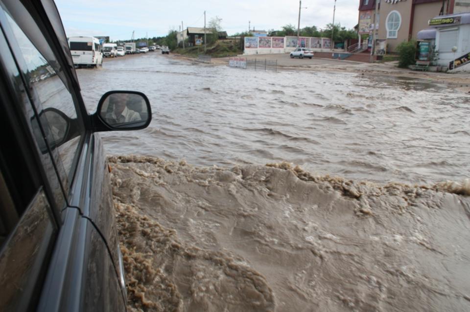 После паводков остаются отрезаны 2 села в Газ-заводском районе