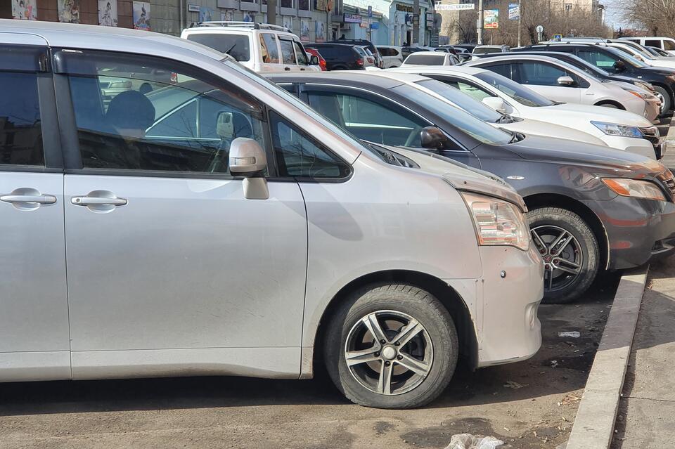 Незаконную автостоянку снесут на Кайдаловской в Чите
