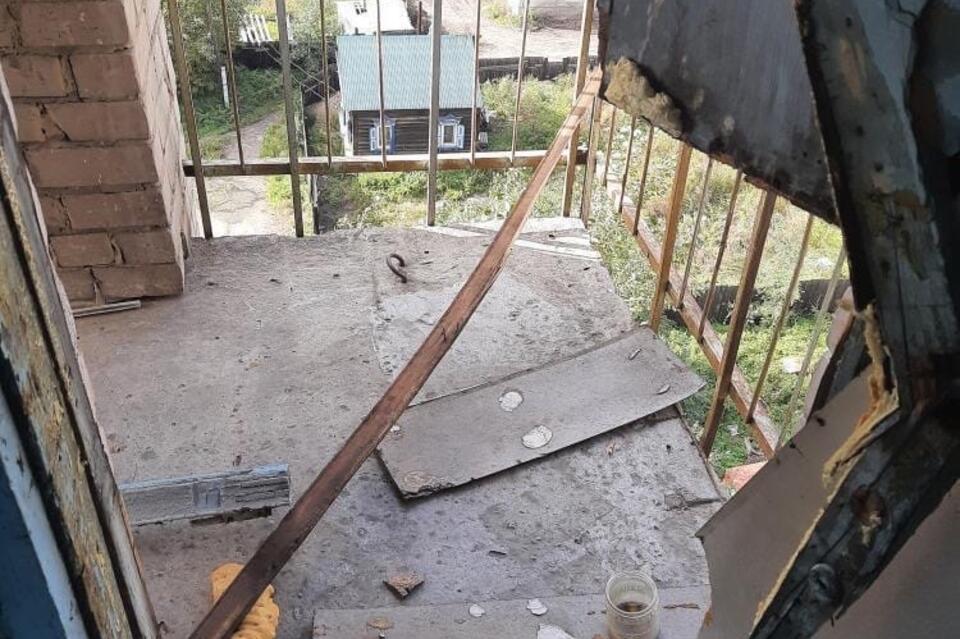 После пожара в Ингодинском районе жители уже месяц добиваются ремонта — они боятся за детей