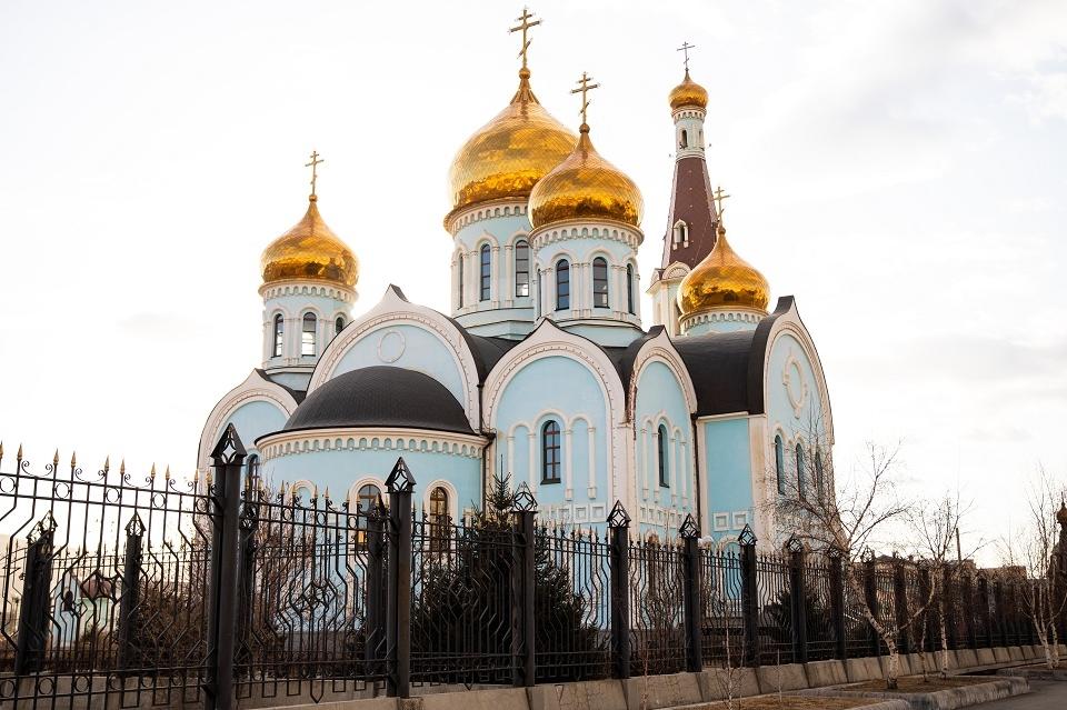 Храм призывает. Читинский храм. Свято-Воскресенский храм Чита. Храм Чита Купода.