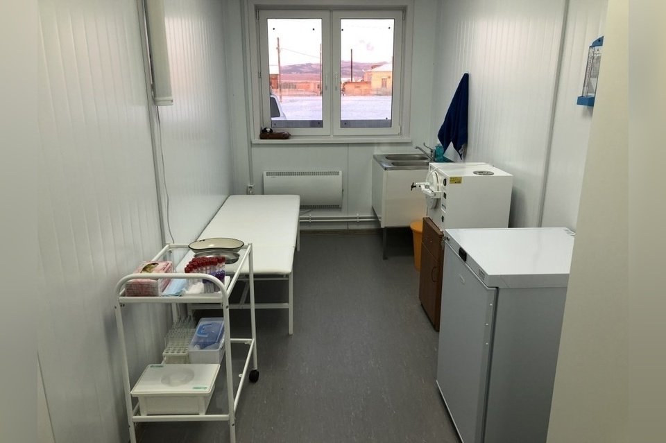 В заброшенном ФАПе обнаружены медкарты — прокуратура организовала проверку