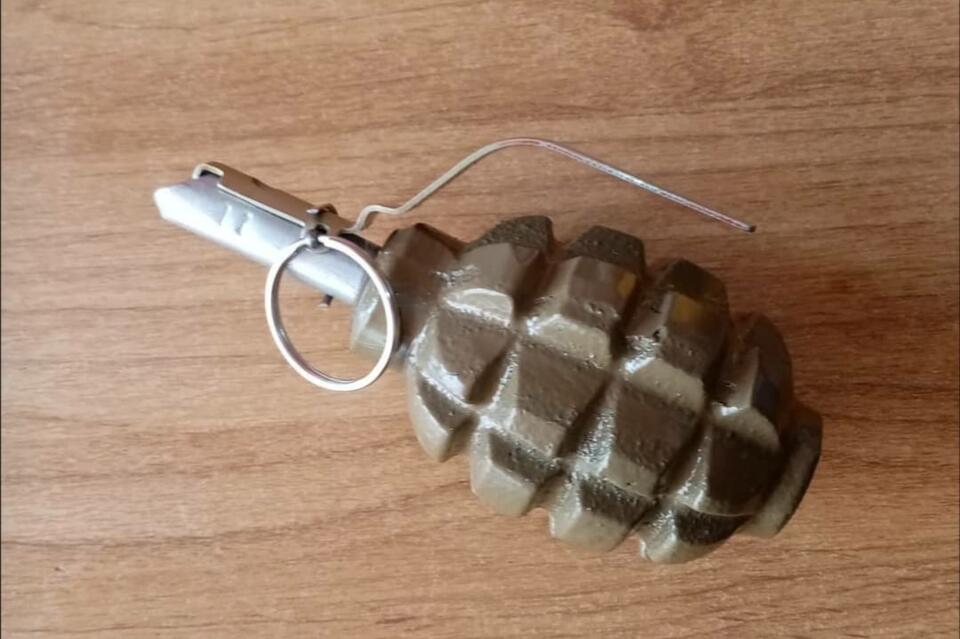 Полицейские обнаружили учебную гранату РГД-5 в сарае в Чите