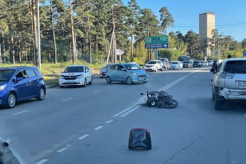 Мотоциклиста сбили в Чите