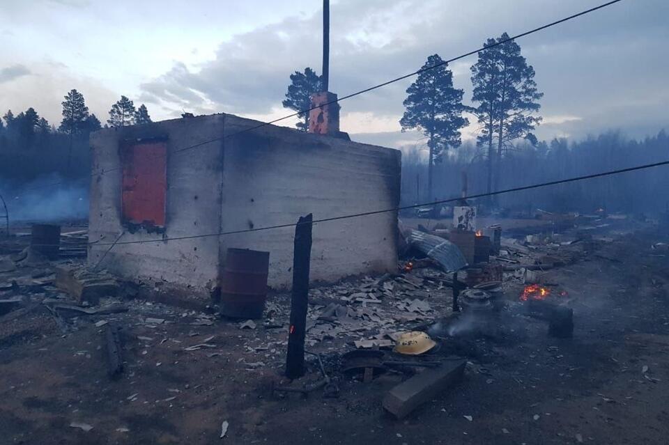 Очевидцы прислали страшные кадры последствия пожара в Глубокой Пади