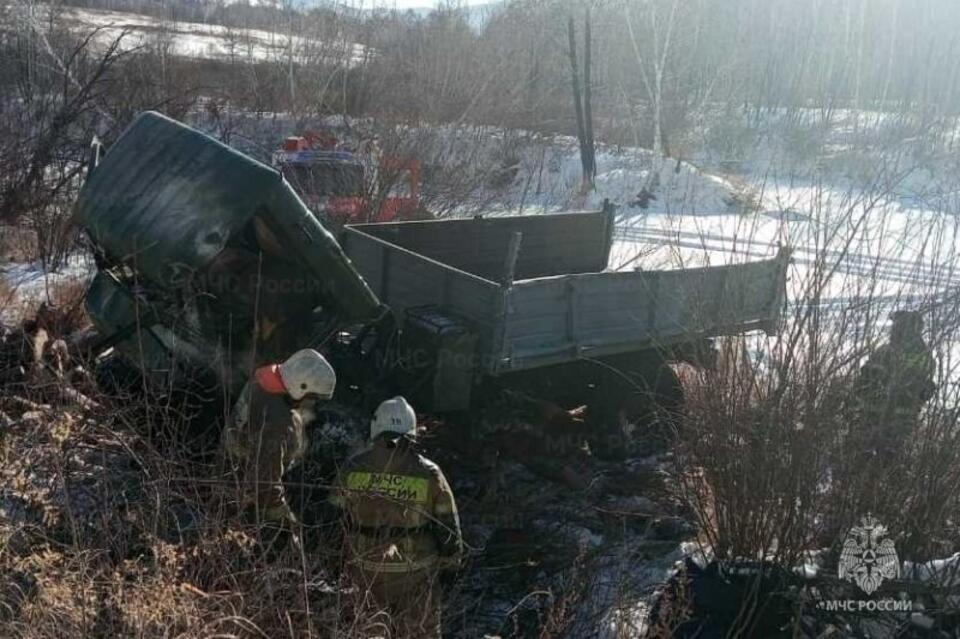 Спасатели деблокировали пострадавших в ДТП забайкальцев