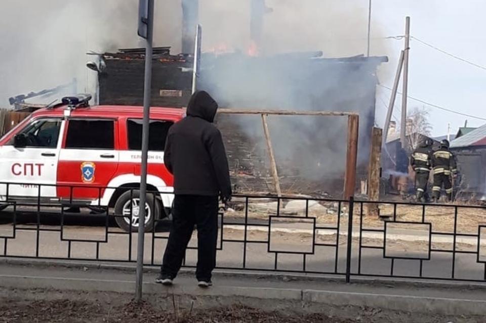 Пожару на ул. Ползунова в Чите присвоили повышенный ранг сложности
