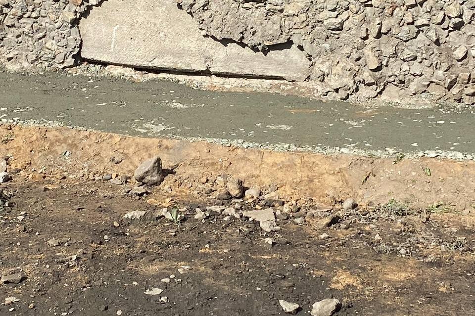 Жители дома, в котором топит подвал после работ ТГК-14, обвиняют чиновников во лжи