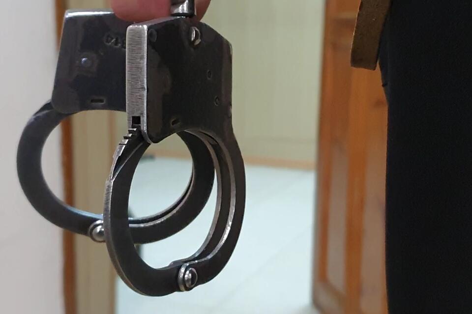 Суд заключил под стражу жителя Читы, обвиняемого в двойном убийстве (18+)