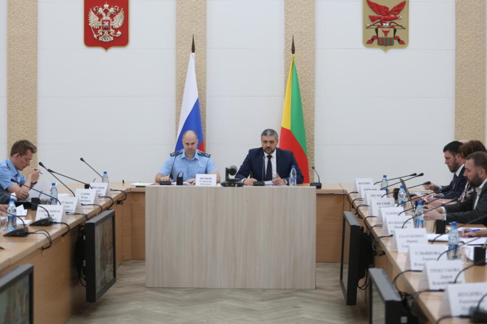 Осипов потребовал завершить подготовку к отопительному сезону в срок