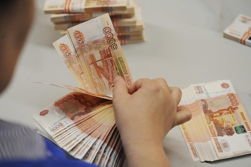 Житель Читы перевел деньги, взятые в кредит на 67 телефонных номеров мошенников