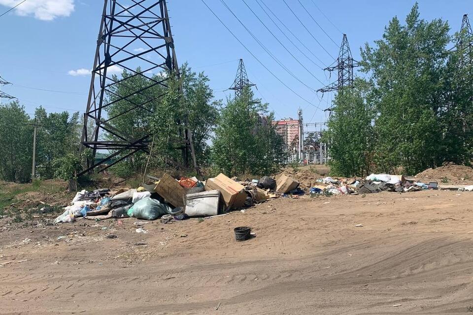 Стихийная свалка снова образовалась на Оленгуйской
