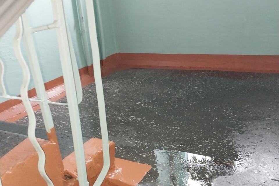 Пятый этаж многоквартирного дома затопило в Чите