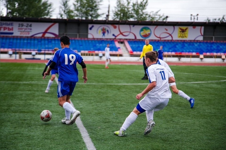 Белорусские футбольные клубы хотят пригласить играть в Российской профессиональной лиге