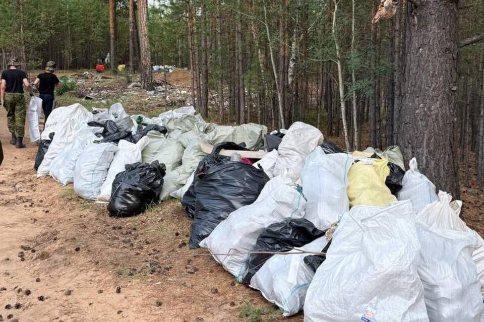 Около 150 тонн мусора собрали возле Карповки