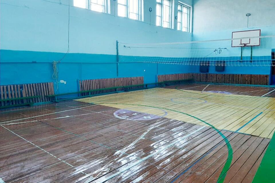 В школе с 42-летней историей впервые отремонтируют спортзал