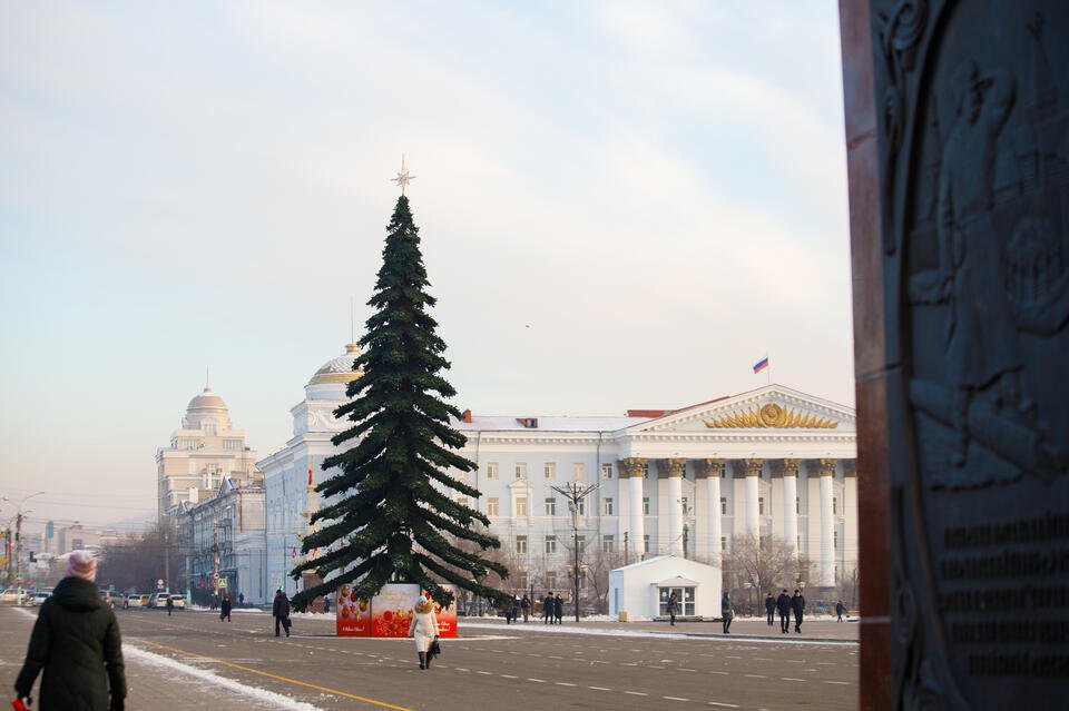 На новогоднее оформление центральной площади Читы потратили почти 15 млн рублей