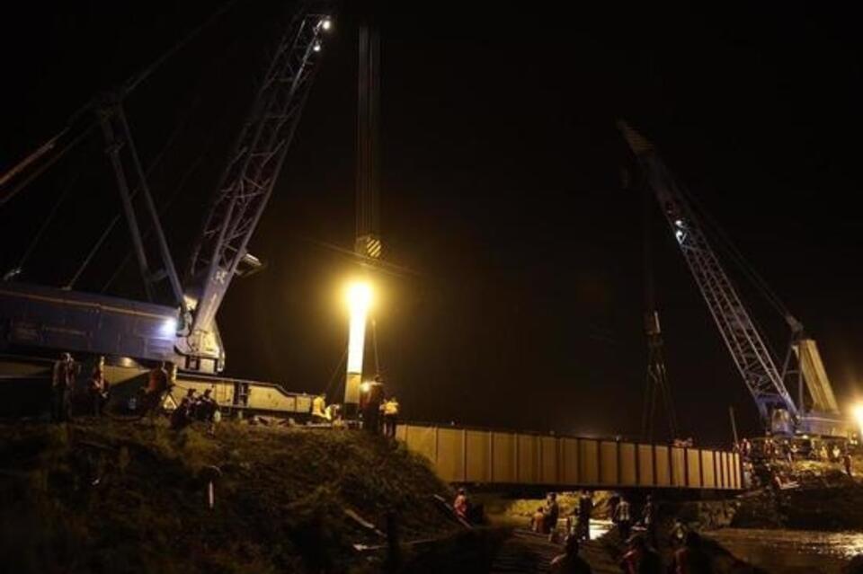 В Забайкалье продолжается восстановление рухнувшего моста на Транссибе